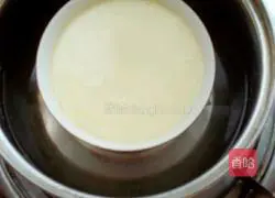 Illustration of how to make steamed egg custard 8