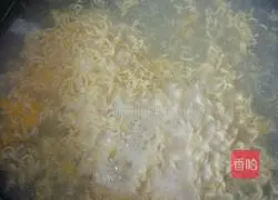 Egg instant noodles Illustration of how to do it 4