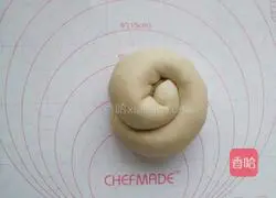 Illustration of how to make scallion pancakes 13