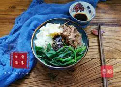 Illustration of how to make poached egg chicken and shrimp roe noodles 11