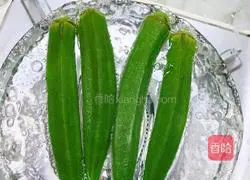 Okra stuffed shrimps Illustration of how to do it 5