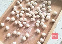 Illustration of how to make pearl milk tea 3