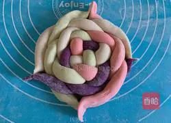 Illustration of how to make hydrangea steamed buns 9