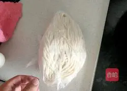 Illustration of how to make braised pork ribs and beans with noodles 1