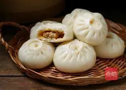 Illustration of how to make sauced pork buns 13