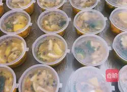 Illustration of how to make passion fruit, green orange, honey and lemonade 12