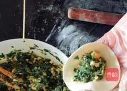 Sesame Oil Chicken Frying Illustration of making dumplings 9