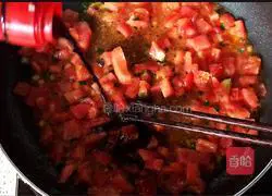 Illustration of how to make egg and tomato cold noodles 9