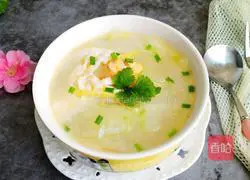 Illustration of how to make salted egg and winter melon soup 6