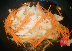 Illustration of how to make shrimp fried noodles 7