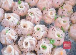 Illustration of how to make fried dumpling wrappers 9