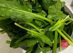 Spinach, egg and vermicelli soup recipe 1