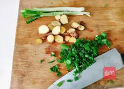 Illustration of tomato and corn pork ribs soup 4