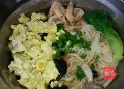 Illustration of how to make ginger egg noodles 7