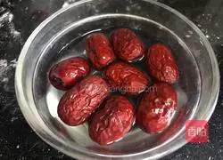 Illustration of how to make windmill steamed buns 6