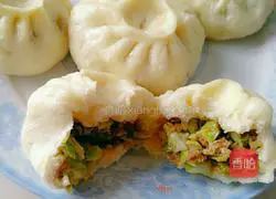 Illustration of how to make cabbage and green pepper stuffed buns 11