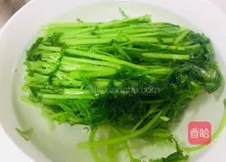 Illustration of how to make chrysanthemum with soy sauce 3