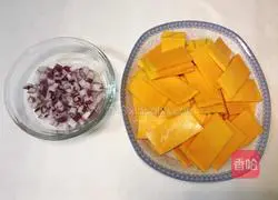 Illustration of how to make Western-style cream pumpkin soup 2