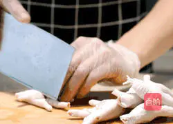 New Zealand Fish Maw Chicken Feet Soup Illustration 2