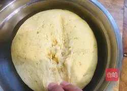 Illustration of how to make cornmeal steamed buns 9