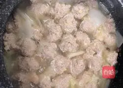 Illustration of how to make jade meatball soup 5