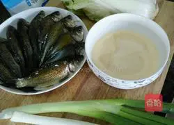 Illustration of cooking noodles with wild crucian carp soup 2