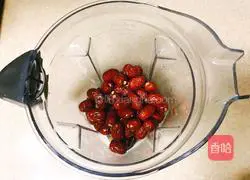 Illustration of how to make homemade red date yogurt 4