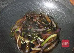 Illustration of how to make hand-made noodles with two onions 4