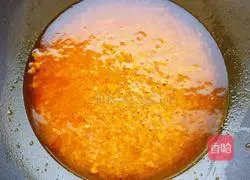 Illustration of how to make garlic vermicelli clams 11