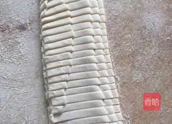 Illustration of how to make beef and spinach noodles 4