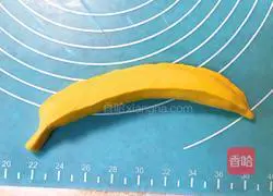 Illustration of how to make imitation banana steamed buns 11