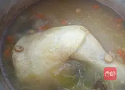 Illustration of how to make Qi and Blood Chicken Soup 7