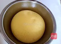 Illustration of how to make cornmeal steamed buns 7