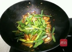 Illustration of how to make fried pork with salt 8