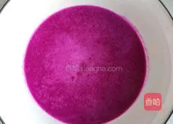 Illustration of how to make dragon fruit fried dough sticks 1