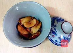 Illustration of how to make red date tea 2