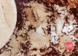 Illustration of how to make flowering red date steamed buns 5