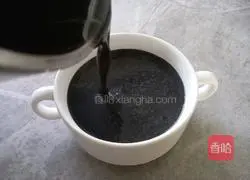 Illustration of how to make black sesame paste 6