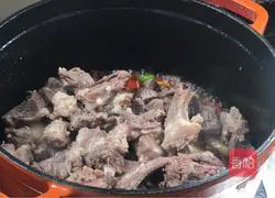 Illustration of how to make radish stewed mutton 12