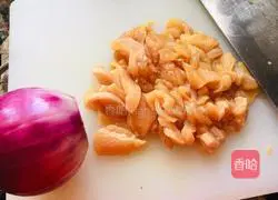 Illustration of how to make chicken wontons in clear soup 1