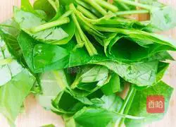 Illustration of how to make tomato and egg noodle soup 5