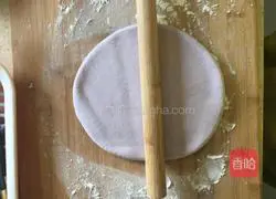 Illustration of how to make purple cabbage hand-rolled noodles 10