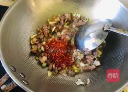 Illustration of how to make mutton noodles 6