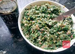 Illustration of how to make pumpkin buns stuffed with shepherd's purse and meat 2