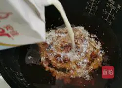 Illustration of how to make peach gum nourishing soup 8