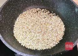 Illustration of how to make soybean and barley soy milk (non-heated wall-breaking machine version) 4