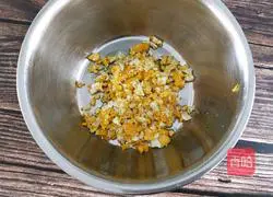 Illustration of how to make steamed buns stuffed with chives 7