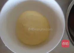 Illustration of how to make two-color steamed buns 1