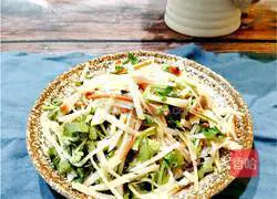 Illustration of how to make cold pig ears and shredded potatoes 7