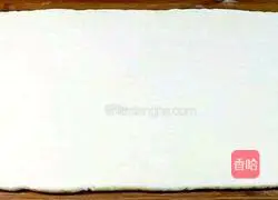 Illustration of how to make black sesame flower rolls 2